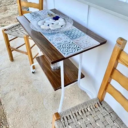Gorgeous White Marsis In Paros Apartman *